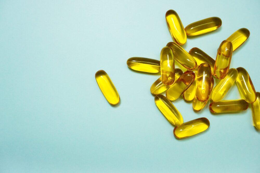 Fish oil for dry eyes